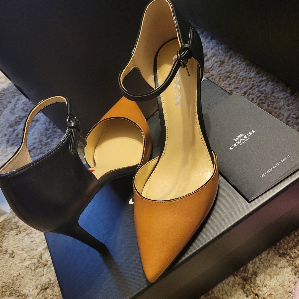 NWT COACH Woman's Seline Matte Calf size 7.5